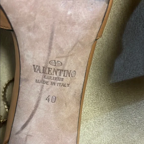 Valentino Women's Brown Leather Heels - Picture 5 of 5